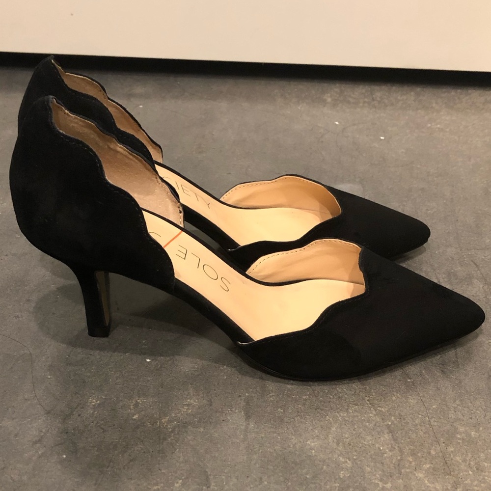 Sole Society Black suede kitten heels